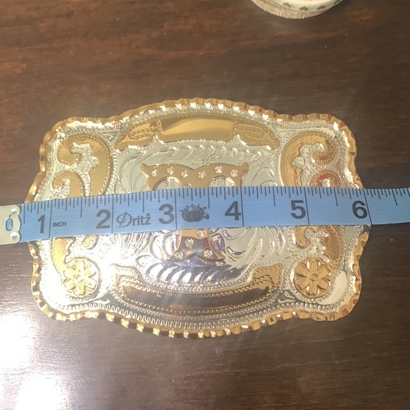 Western gold accent Buckle - Picture 8 of 9
